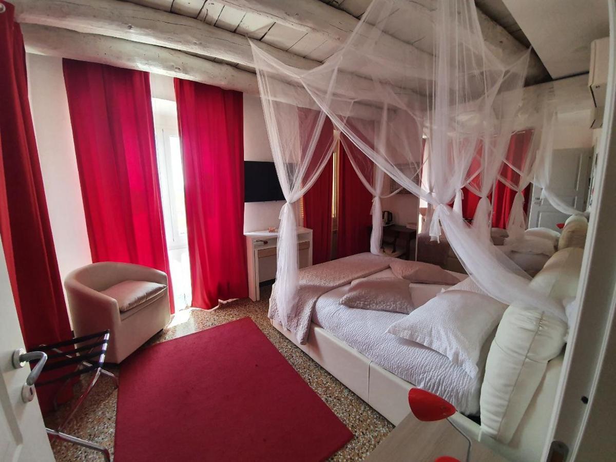 Varazze Suite Sauna E Hammam Zewnętrze zdjęcie