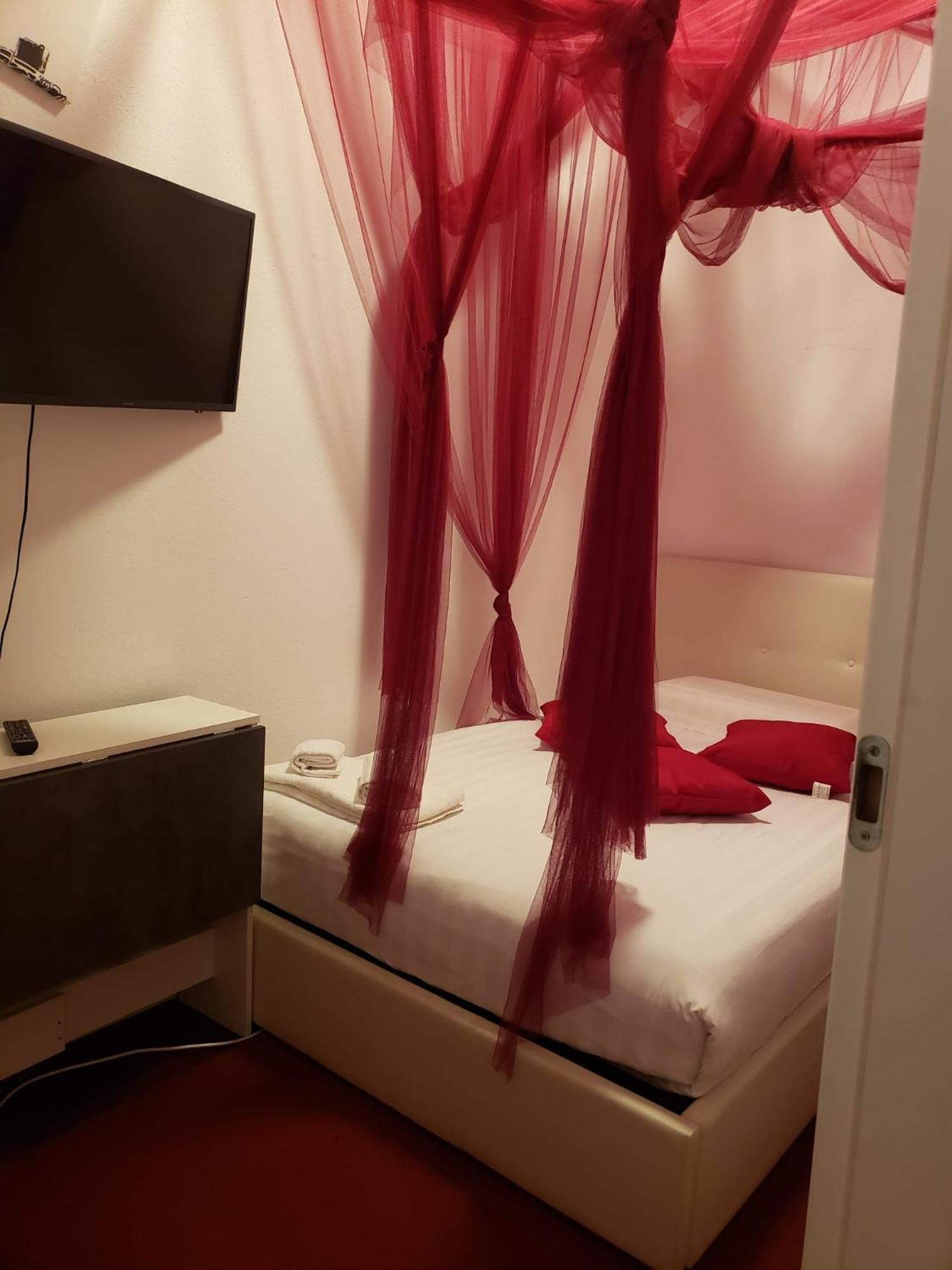 Varazze Suite Sauna E Hammam Zewnętrze zdjęcie