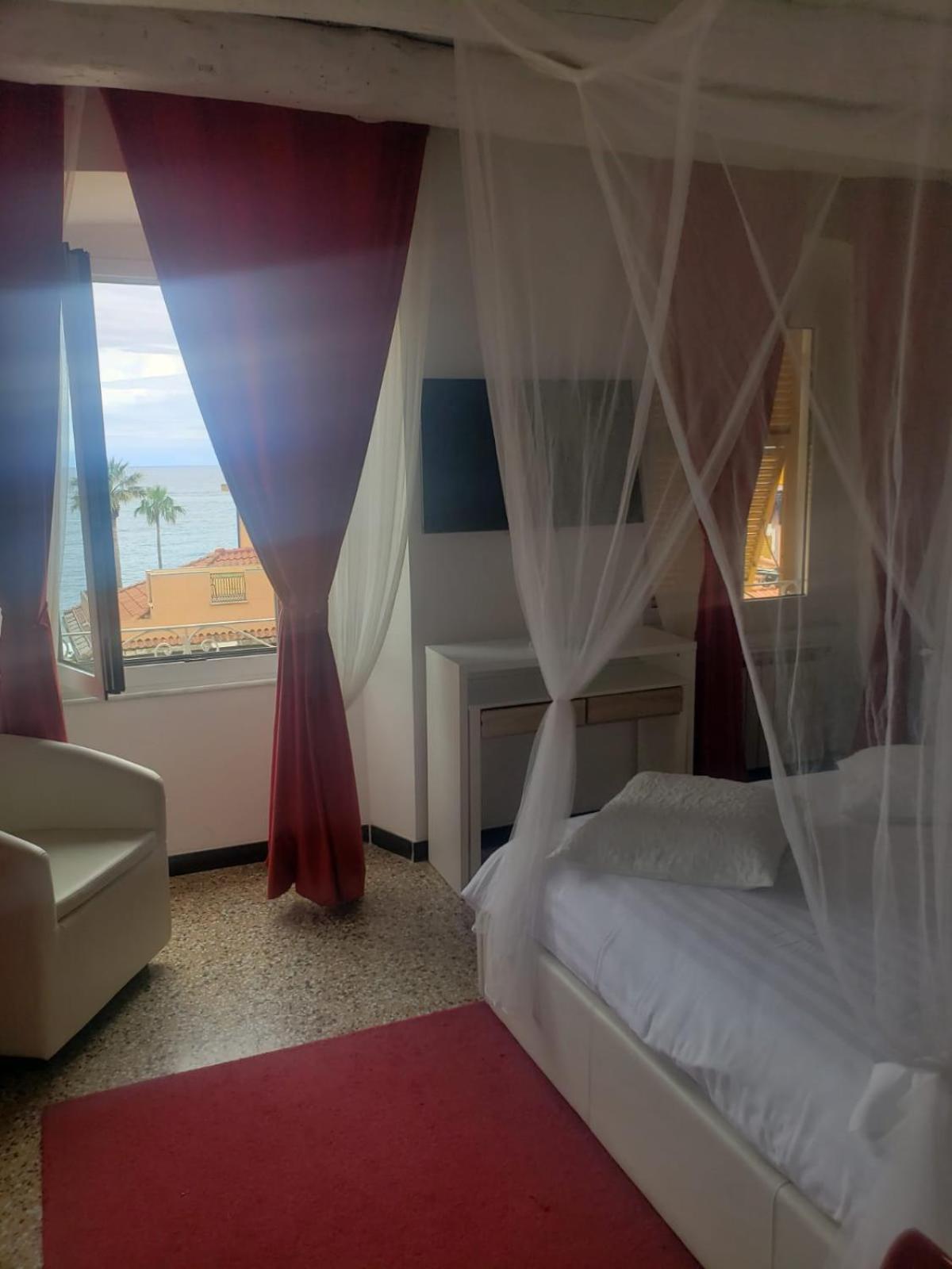 Varazze Suite Sauna E Hammam Zewnętrze zdjęcie